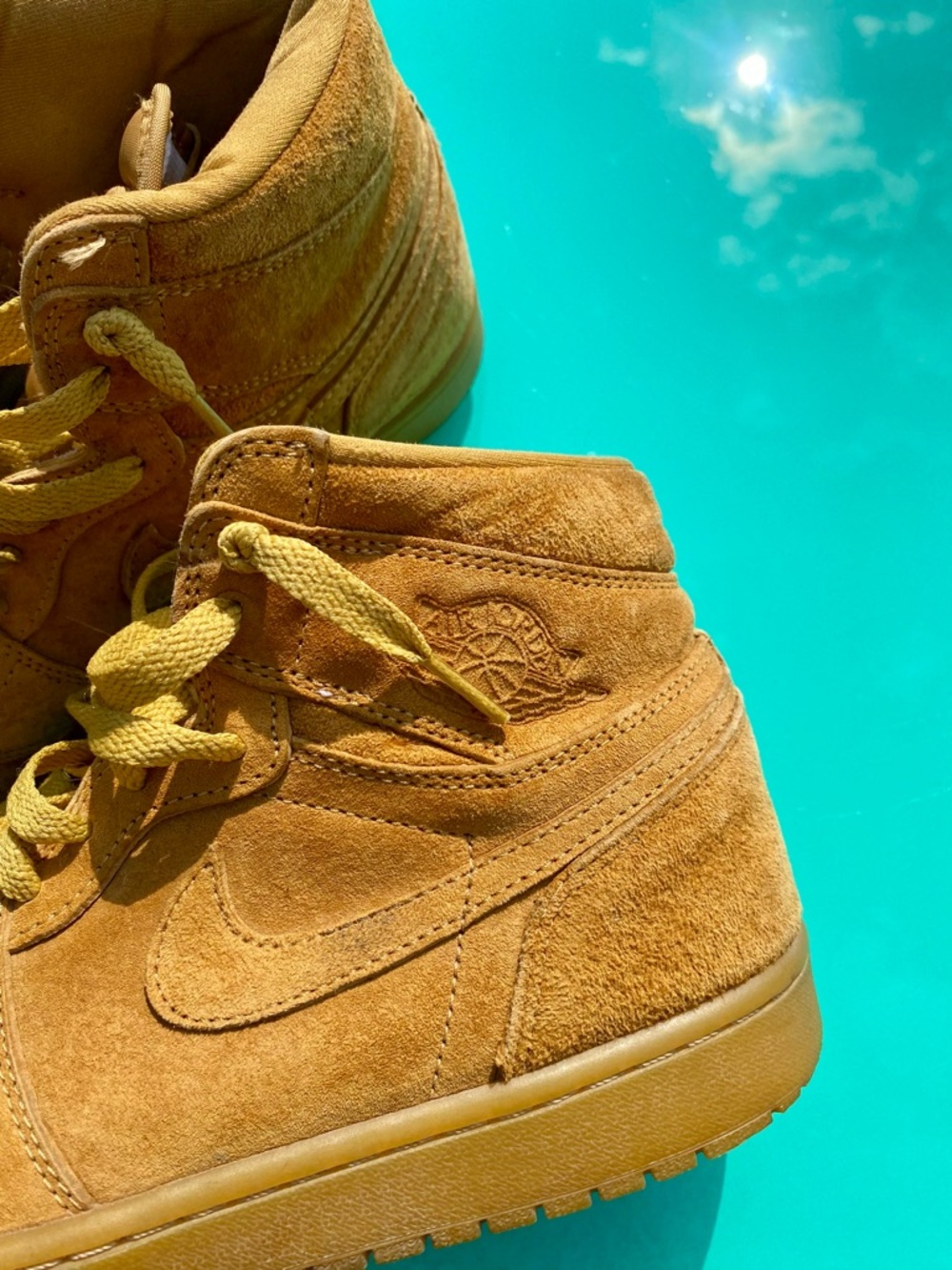 Nike Air Jordan Men’s Leather High-Top Sneakers - Picture 3 of 7